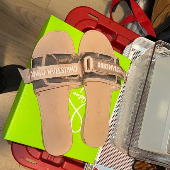 Christian Dior DiorEvolution Slides - Picture 5 of 5